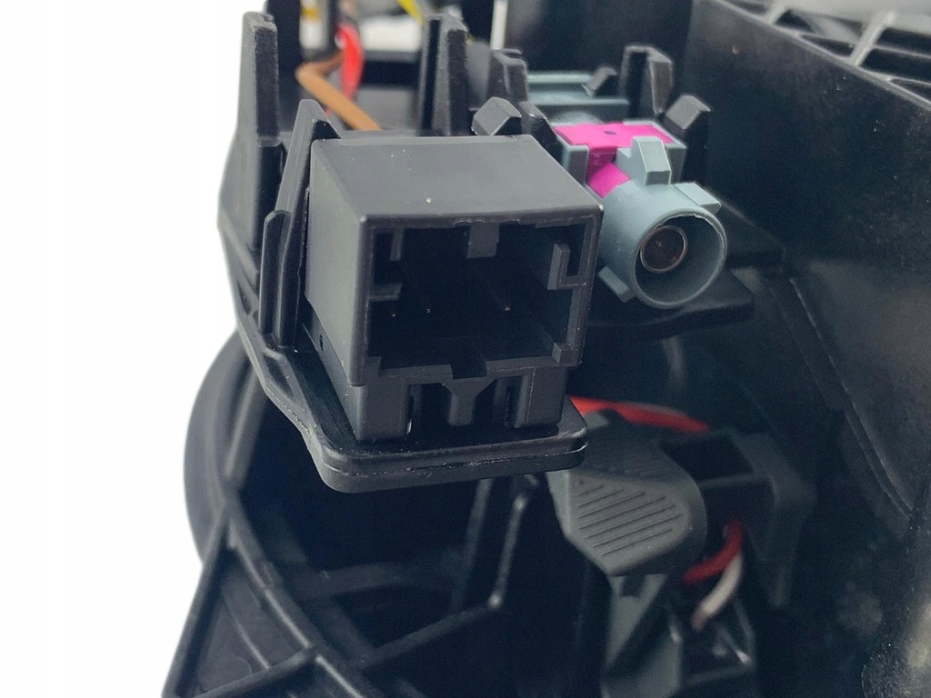 фото №8, Ручка крышки с камера заднего вида vwag 510827469j