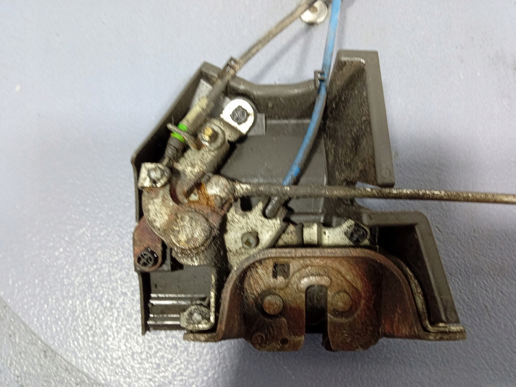 фото №5, Toyota sienna ii xl20 03- замок двері розсувних задня правий