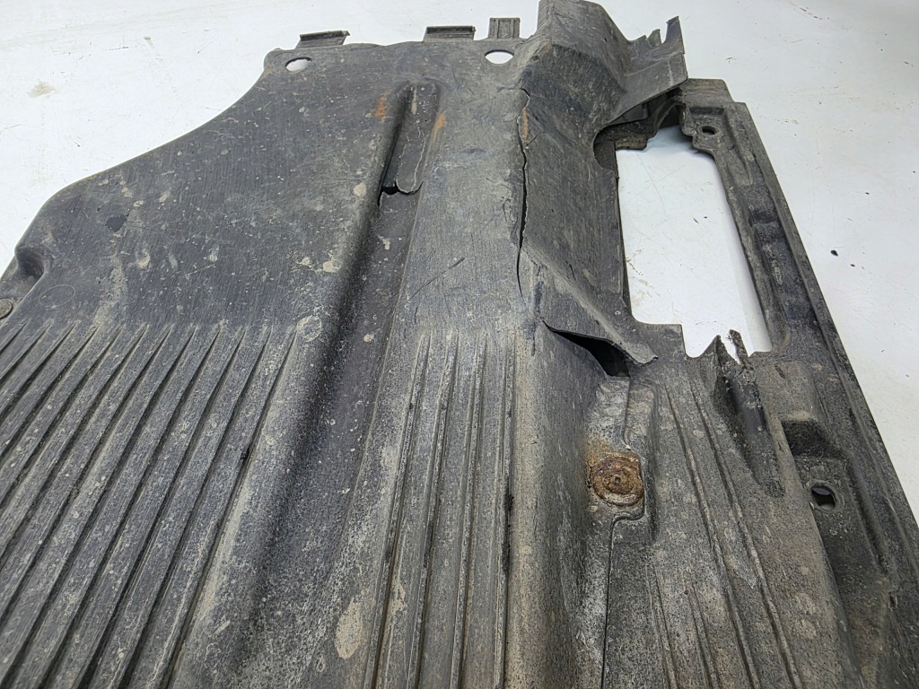 фото №13, Защита плита подвеска левый задняя audi q5 8r 8r0825215a оригинал 12