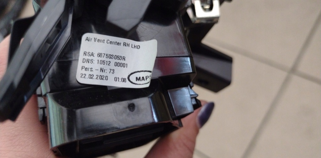 фото №3, Решётка обдув правая renault clio v 687503053r