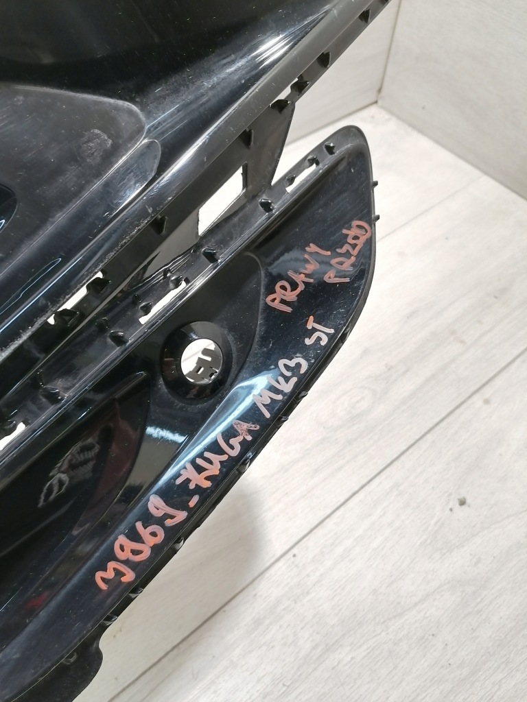 Kuga mk3 st-line решётка правая  перед lv4b-17k946-r Киев