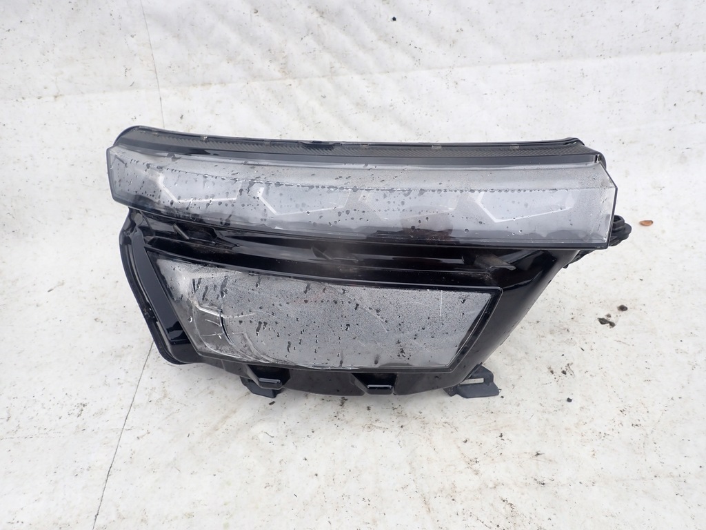 фото №1, Skoda kamiq 19- лампа права перед full led корпус