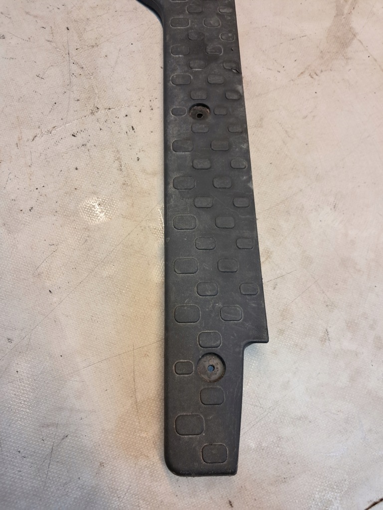 Накладка порог поперечина задний renault trafic 3 849214620r 23r Цена