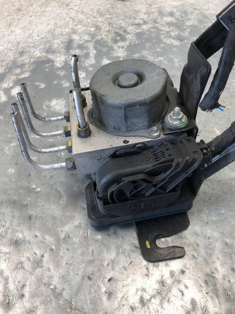 Насос abs dacia sandero 2 476608644r Доставка