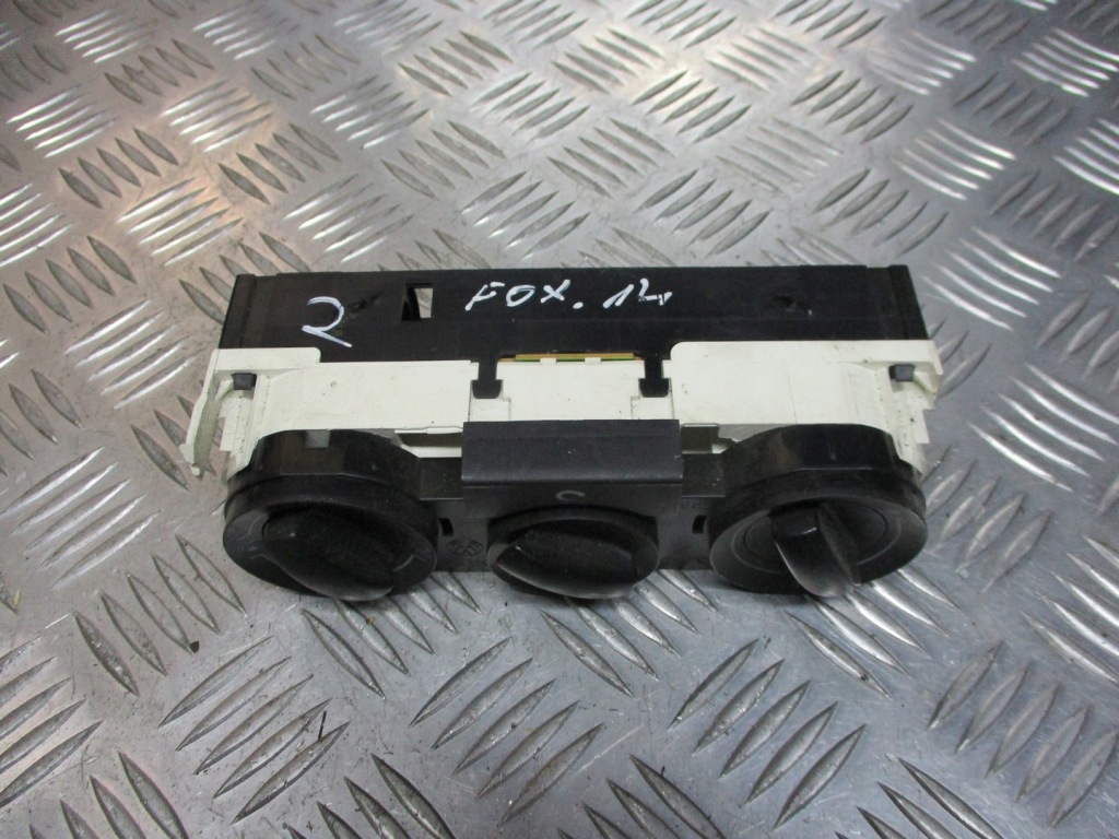 фото №1, Панель обдув vw fox 1.2 6q0819045t