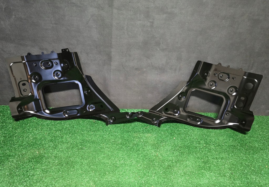 фото №1, Уголок подкрылок заднего правый левый porsche taycan