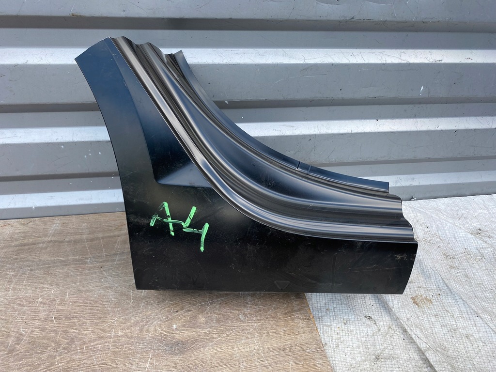 фото №1, Audi a4 b9 sedan порог задний правый 8w5