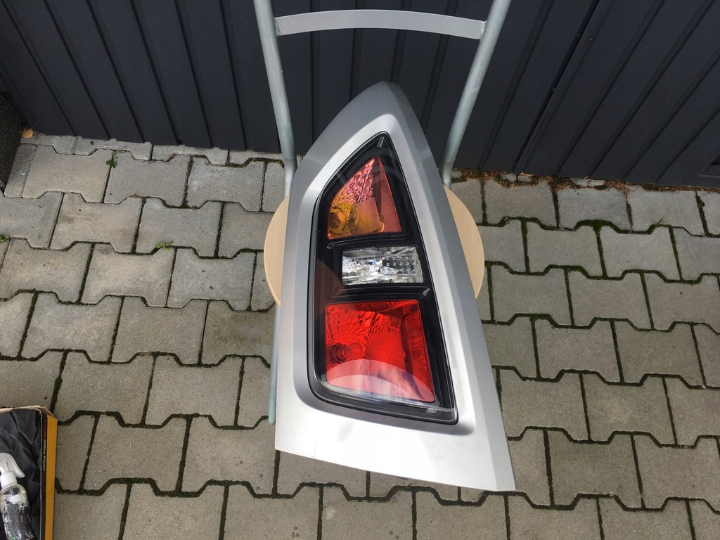 фото №1, Kia soul i 08-11 лампа лівий задня + рамка 3d оригінал