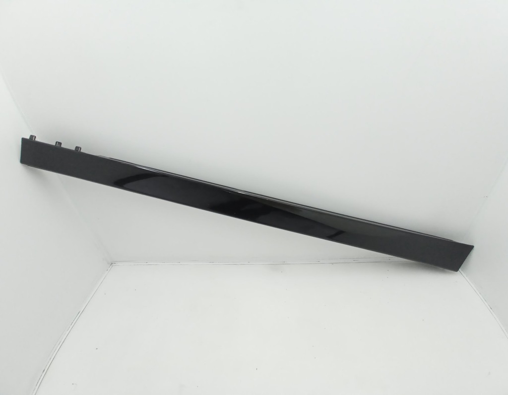 фото №1, Накладка порог левая bmw seria 3 f30 schwarz 668