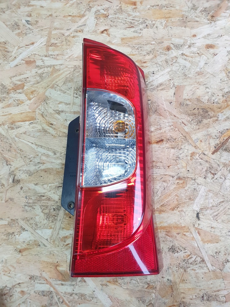 фото №1, Qubo fiorino лампа правий задня