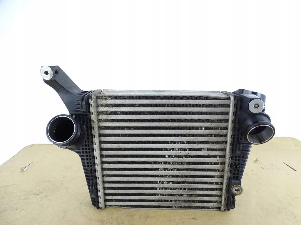 фото №1, Інтеркулер porsche macan 95b 95b145803f