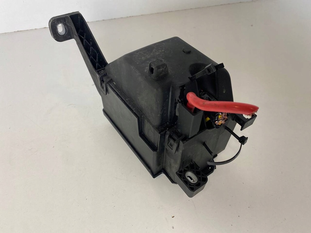 фото №1, Коробка запобіжників velar l560 f-pace x761