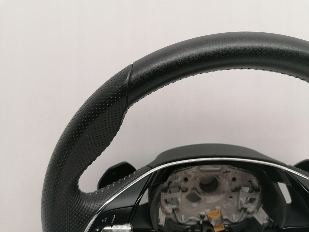 фото №9, Skoda octavia iv rs vrs воздуховод кожаный 2020-