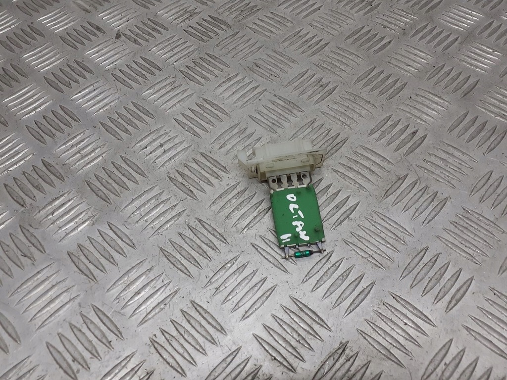 фото №1, Резистор резистор вентилятор skoda octavia ii