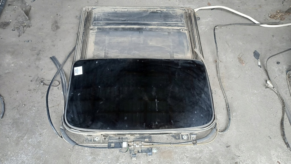 фото №1, Люк моторчик volvo v40 00-04r