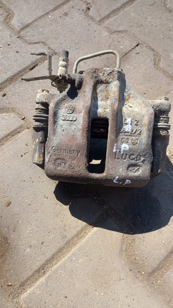 фото №1, Супорт лівий перед audi a4 b6 02r sedan 1.9tdi