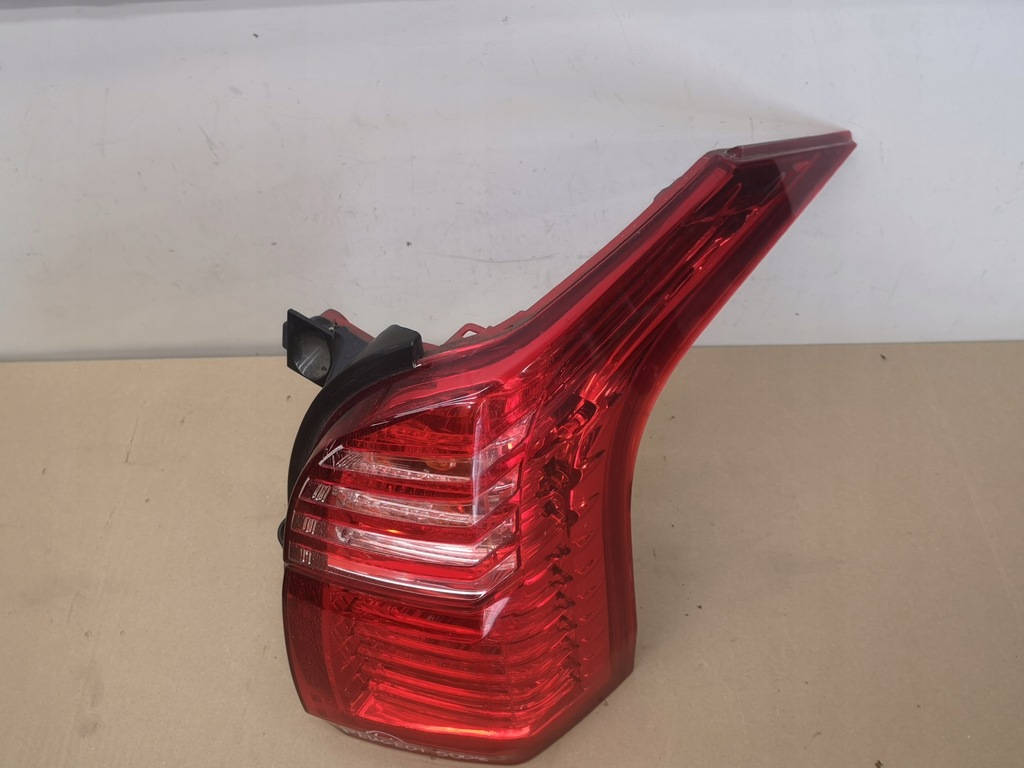 фото №10, Лампа правая задняя w крыло led peugeot 5008 i 09-13