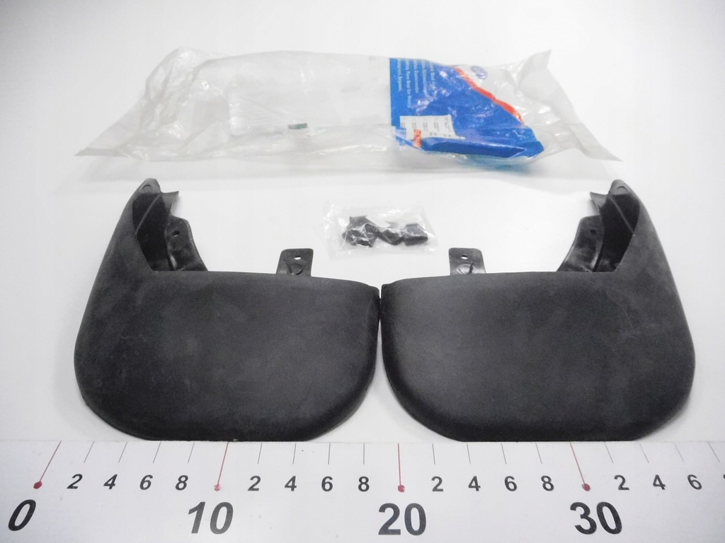 фото №8, Брызговики задняя ford focus kombi mk1 оригинальный номер 1073591