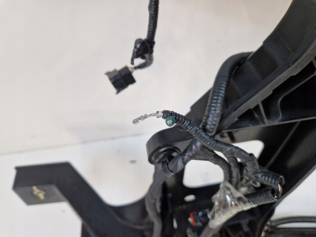 фото №6, Hyundai staria pas передній перед підсилювач 64101-cg000