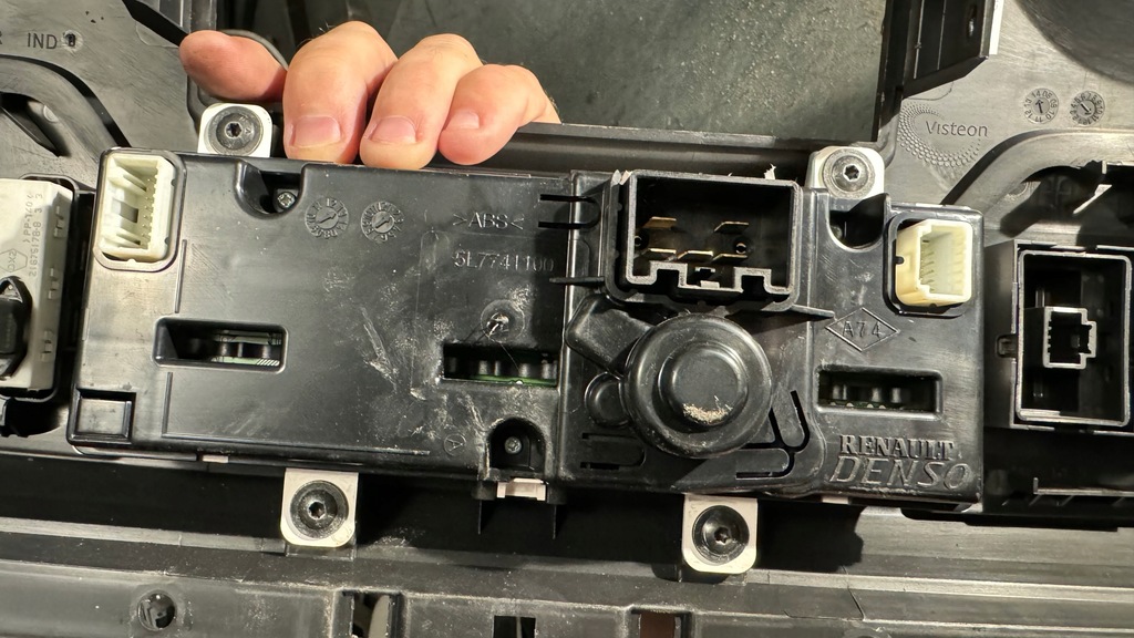 фото №6, Renault master opel movano iii защита рамка корпус консоль 682600025r