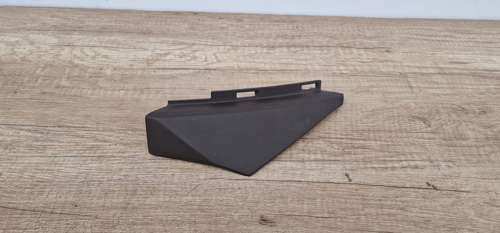 фото №1, Audi 4j3 e-tron gt rs правая заглушка молдинг защита