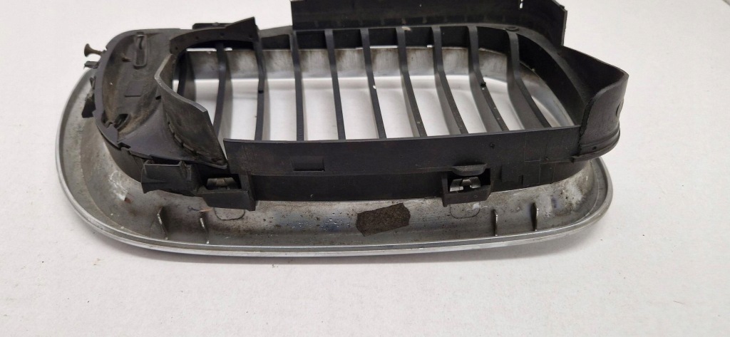 Решётка радиатора решётка  решётка капота решётка радиатора левая bmw e46 рестайлинг  7030549 Киев