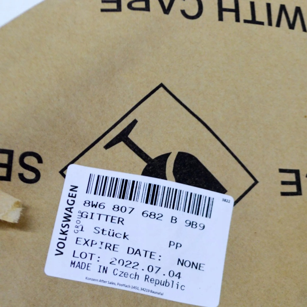 фото №9, Audi a5 sportback f5 правый air guide решётка 8w6807682b9b9 oem