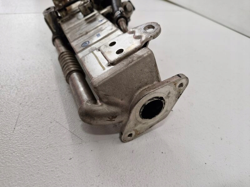 фото №8, Toyota avensis t27 lift t29 1.6 d4d радіатор вихлопних газів клапан egr 7926006