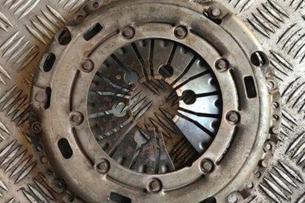 фото №9, Комплект сцепления vw passat variant b6 3c5 03l105266bs 2.0l дизель 103kw