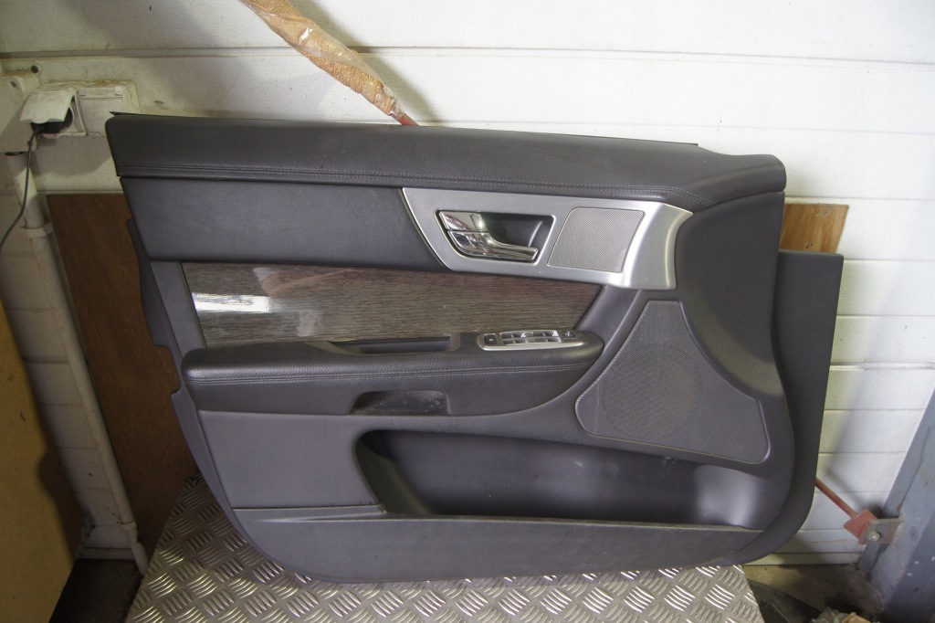 фото №1, Обшивка двері лівий перед jaguar xf x250