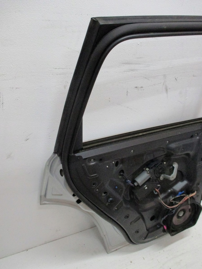 фото №9, Двері ліва задні vw touareg 7l6