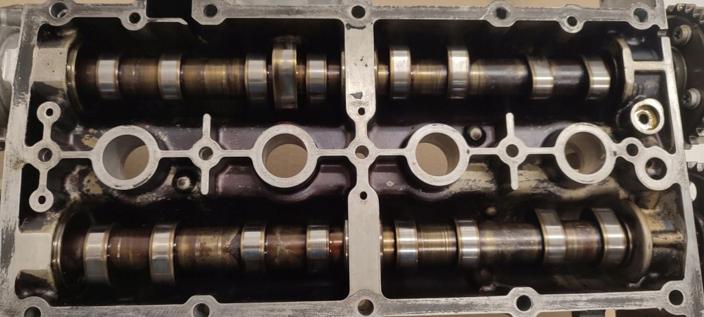 Крышка клапанов валы vw touran i lift 1,4 tsi bmy Доставка