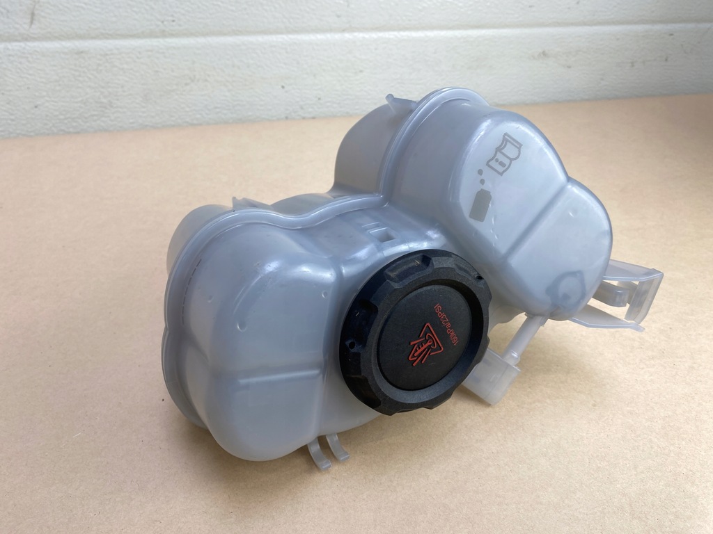 фото №8, Vw id.4 audi q4 e-tron бачок расширительный