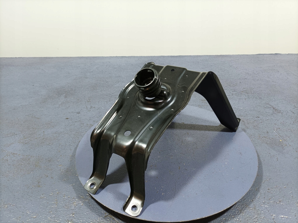 фото №1, Audi a5 f5 8w кронштейн колеса запасного 8w0802715c