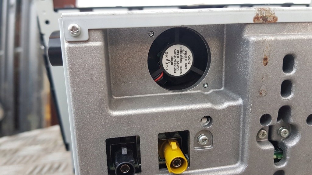 фото №9, Mercedes w203 радио радиопроигрыватель cd a2038705089