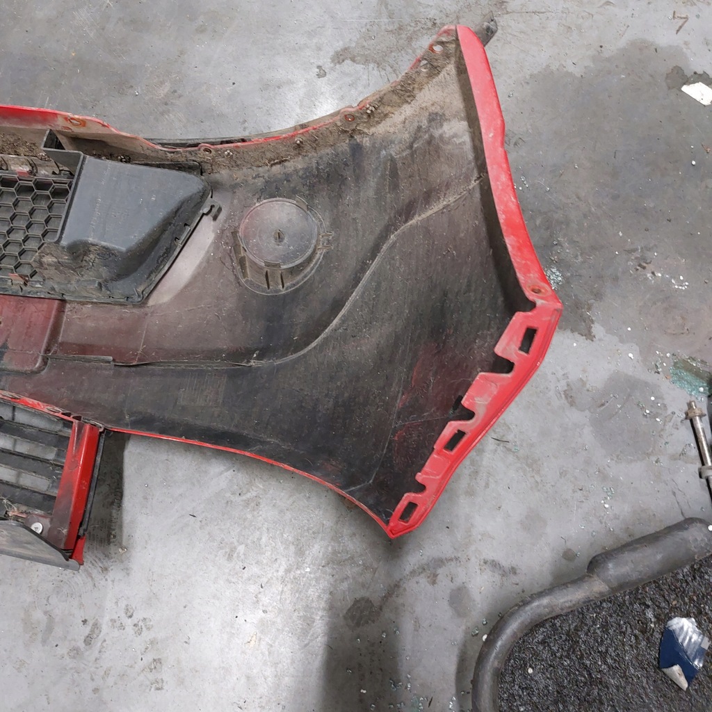 фото №14, Dacia sandero i 1 бампер передний решётка радиатора решётка радиатора