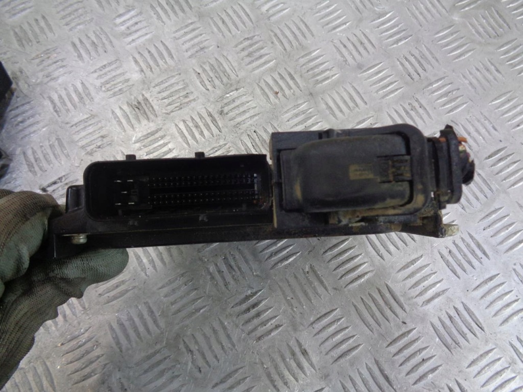 фото №7, Бортовий комп'ютер набір імобілайзер запуск nissan navara d40 2.5 dci дизель 05- 23710ec07c