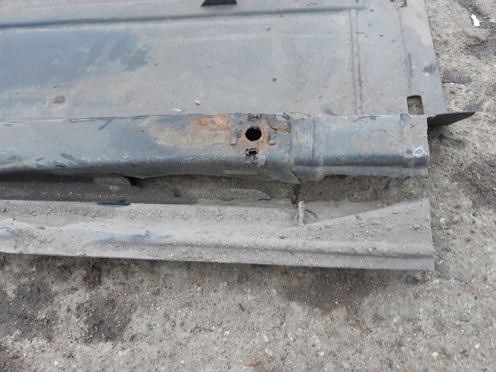 фото №13, Audi a5 8t 3d захист плита підлога підвіска права 8k0825208d