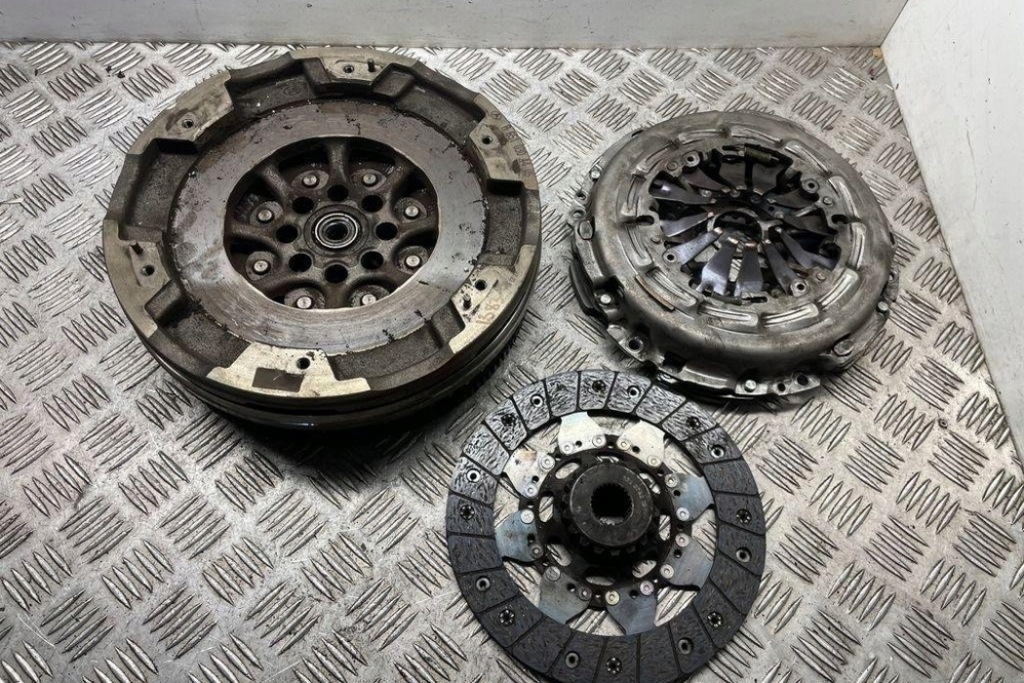 фото №14, Комплект зчеплення mercedes-benz c w204 a6510304405 2.14l дизель 120kw 2012