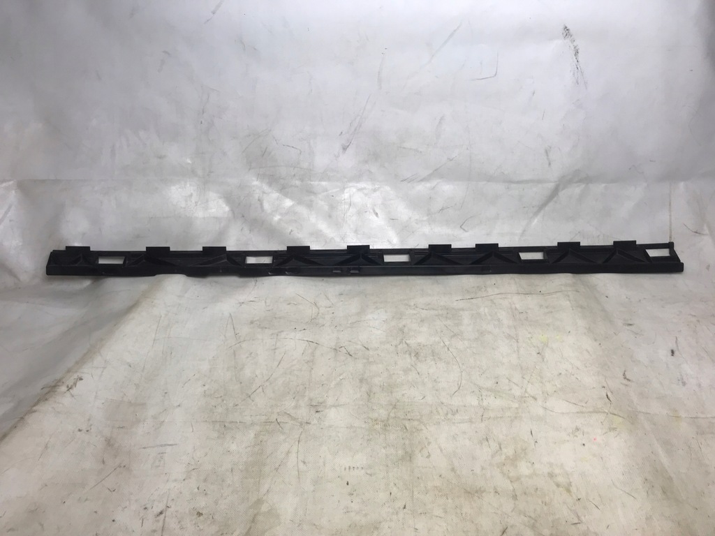 фото №1, Mercedes-benz оригинальный номер a1676988001 направляющая порог