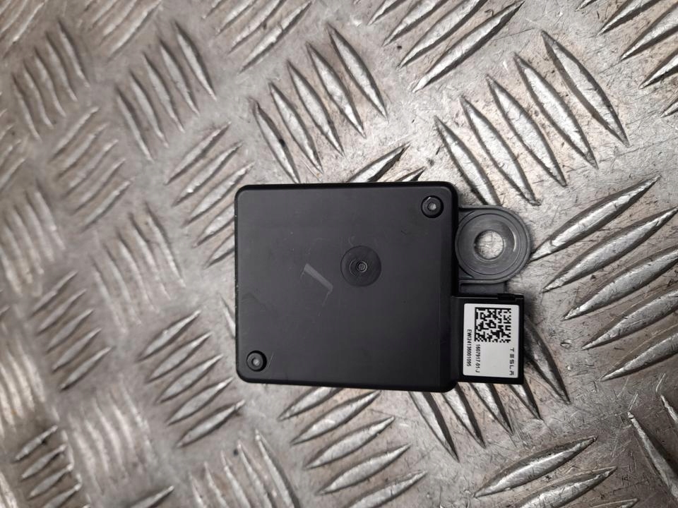 Купити Модуль керуючий tesla model 3 2024 160791701j