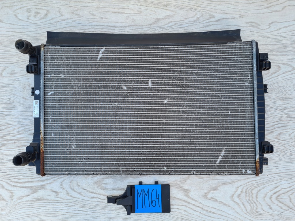 Купити Радіатор води vw audi 5q0121251em