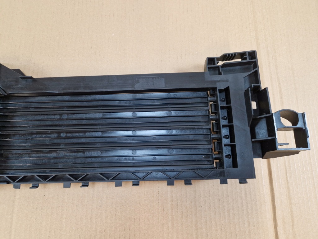 Mercedes w177 жалюзі повітропровід повітря a1778850003 в Україні