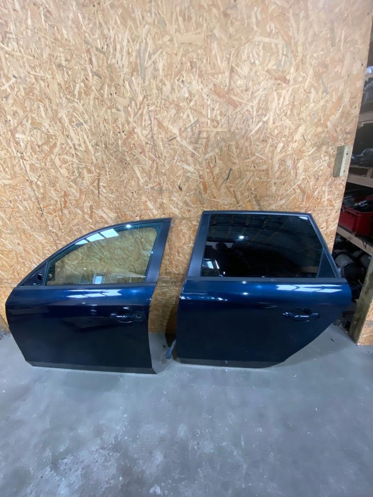 фото №1, Двері ліва задня audi a4 b8 lz5a bez malowan