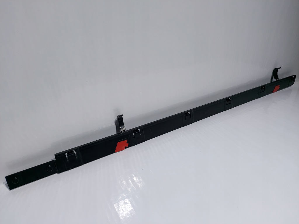 фото №13, Volvo xc60 i кронштейн клипса правой накладки накладки порога