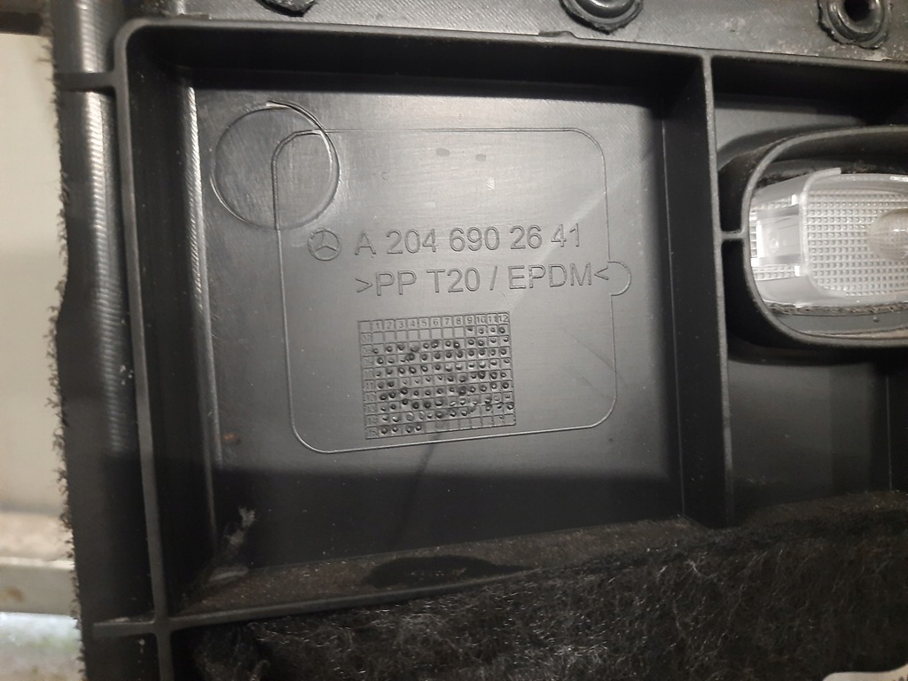 фото №9, Mercedes glk x204 09-15 обшивка багажника лівий правий usa