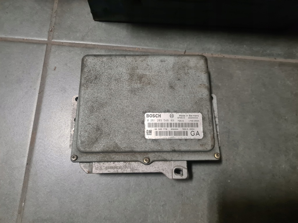 фото №1, Бортовой компьютер двигателя 90505778 opel sintra 2.2 16v