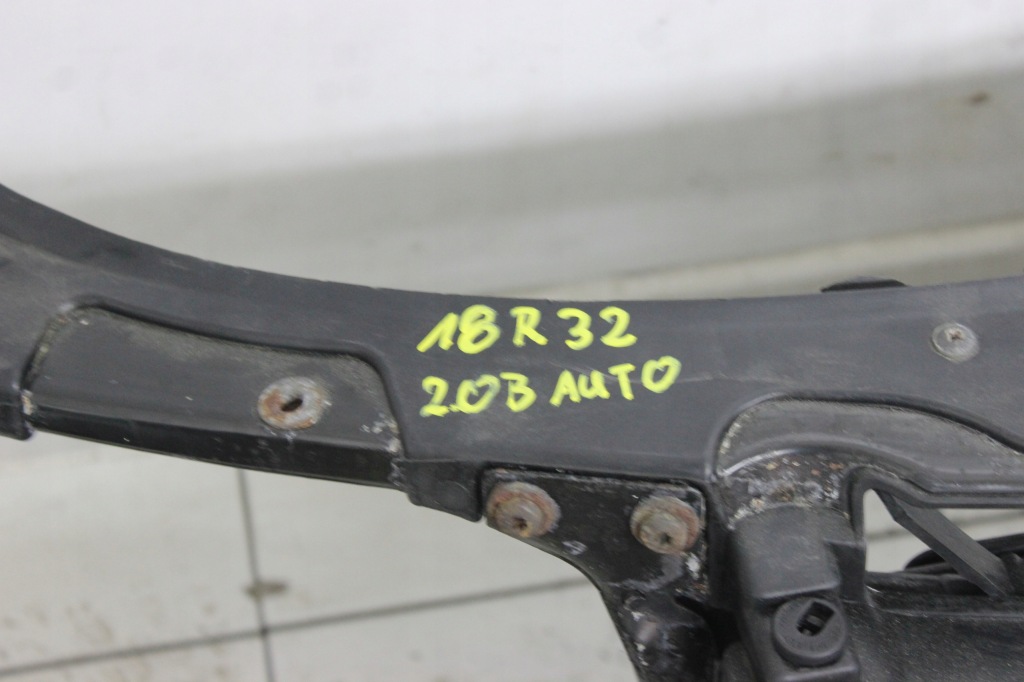 Ремень передний усилитель радиатор балка audi a4 b6 2.0 b автоматическая коробка передач с Разборки