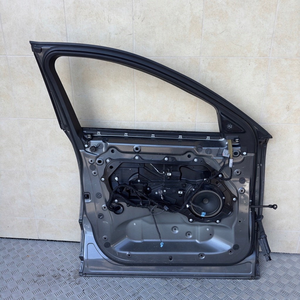 Двері передні ліва jaguar e-pace 2017 rok Недорого