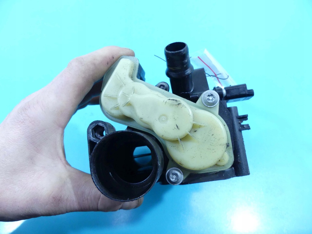 фото №10, Корпус термостата citroen c5 ii x7 2,0hdi mondeo mk5